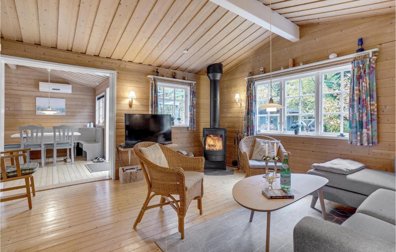 3 Bedroom Cozy Home In Børkop Exterior foto